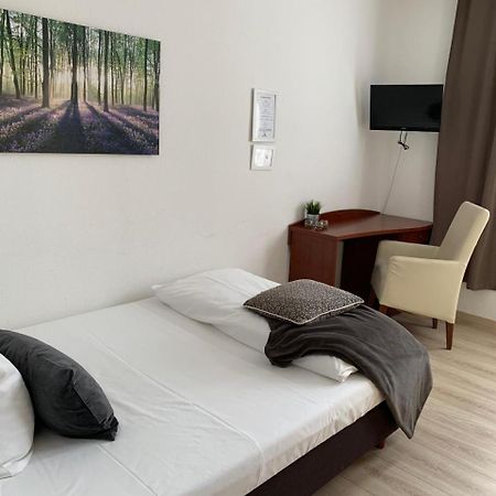 Hotel Zum Adler Бад-Хомбург-фор-дер-Хёэ Экстерьер фото